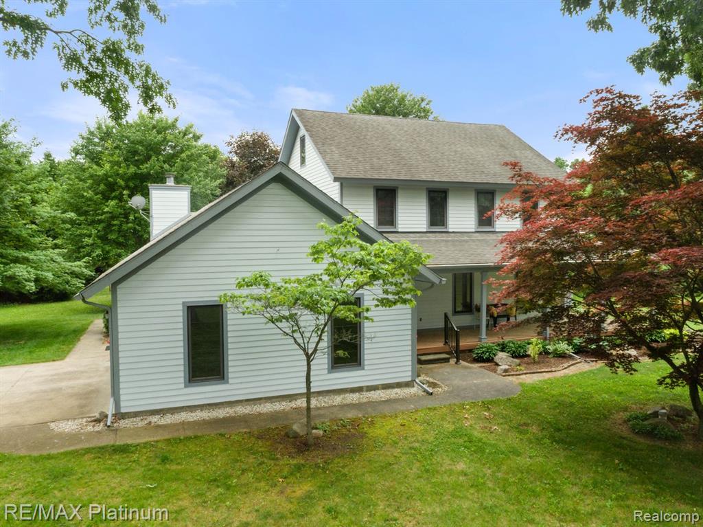 12902 Autumn Ridge Court, Milford, MI 48380 — Photo 54