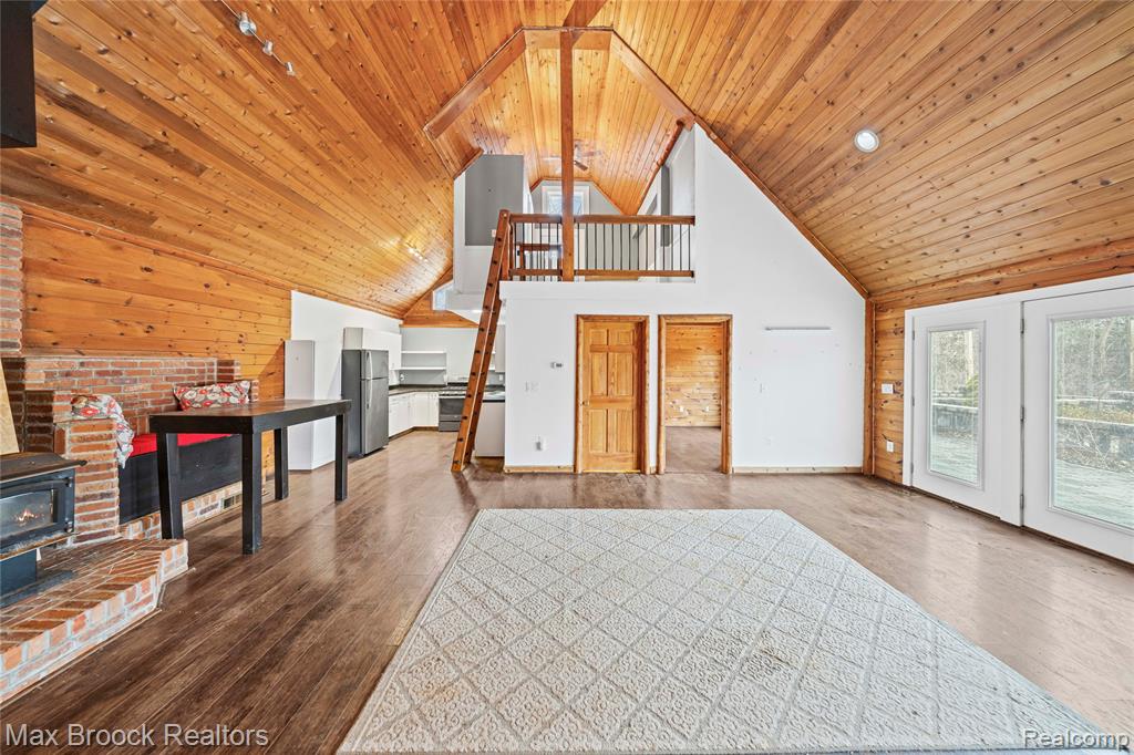 5186 Pinckney Road, Howell, MI 48843 — Photo 8