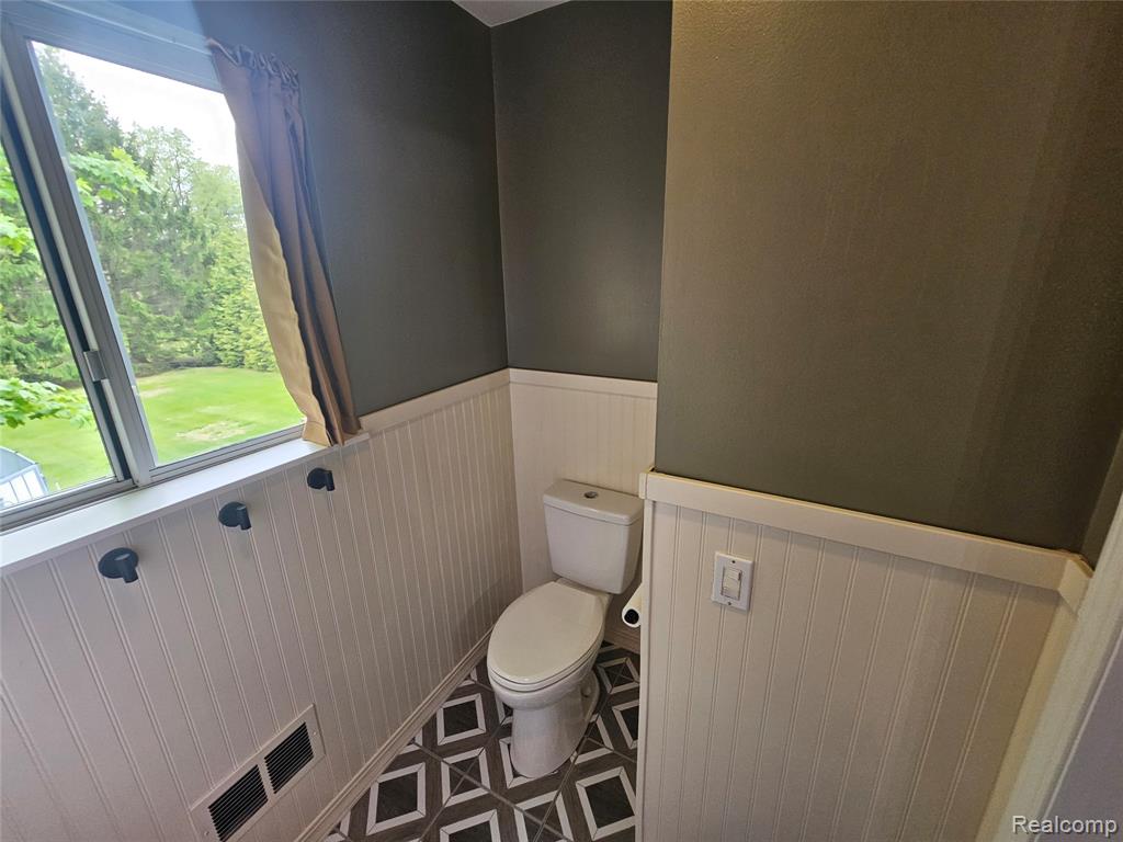 1210 Bay Ridge, Highland, MI 48356 — Photo 13