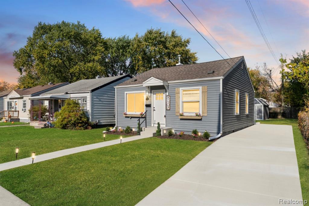 8507 Prospect Avenue, Warren, MI 48089