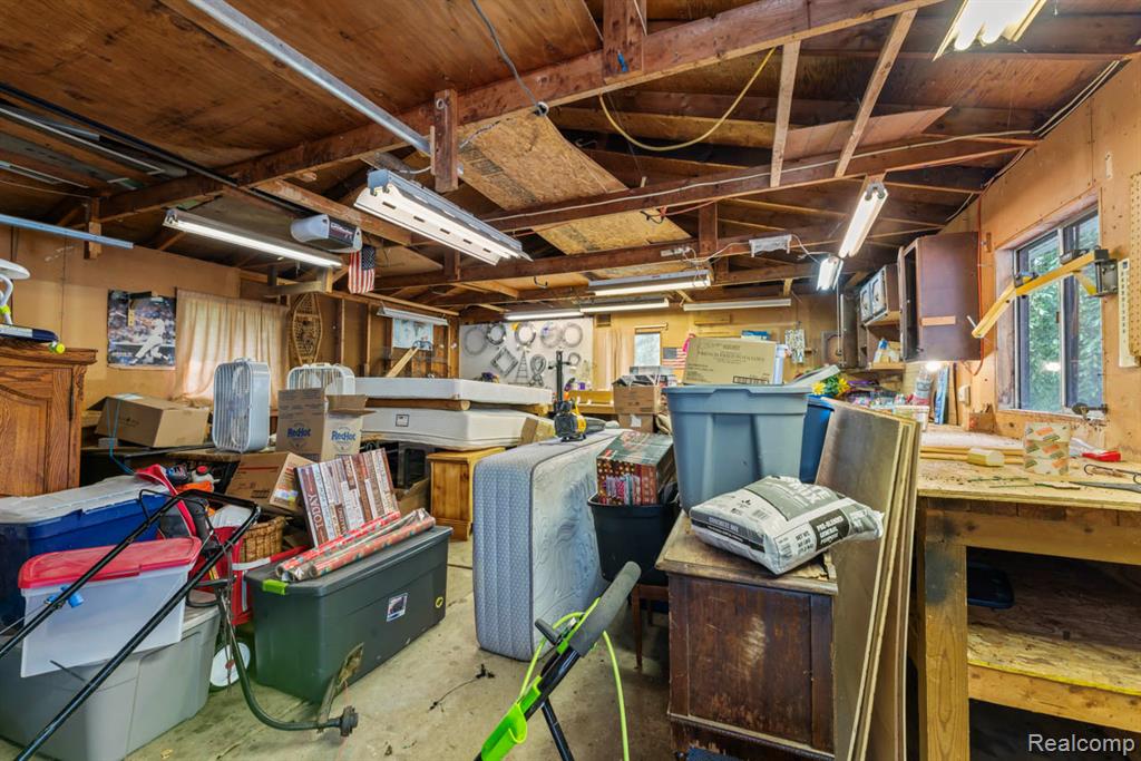 1938 Lakeview Drive, Lapeer, MI 48446 — Photo 21