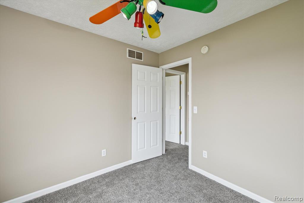 684 HAYSTACK Drive, Linden, MI 48451 — Photo 17
