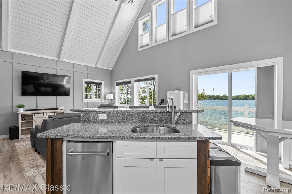11478 E Shore Drive, Whitmore Lake, MI 48189 — Photo 29