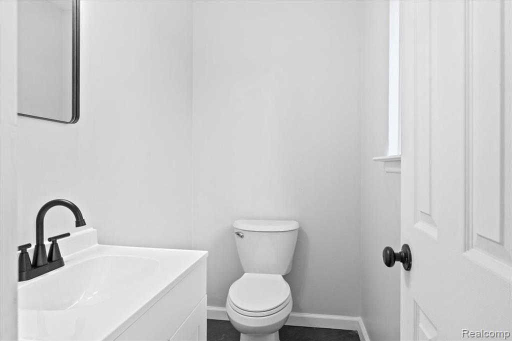 22102 Loretta Street, Woodhaven, MI 48183 — Photo 15