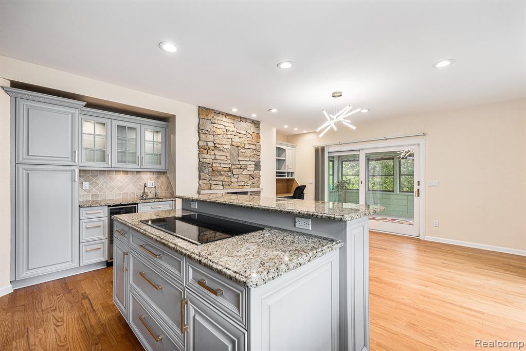 785 River Bend Drive, Rochester Hills, MI 48307 — Photo 8