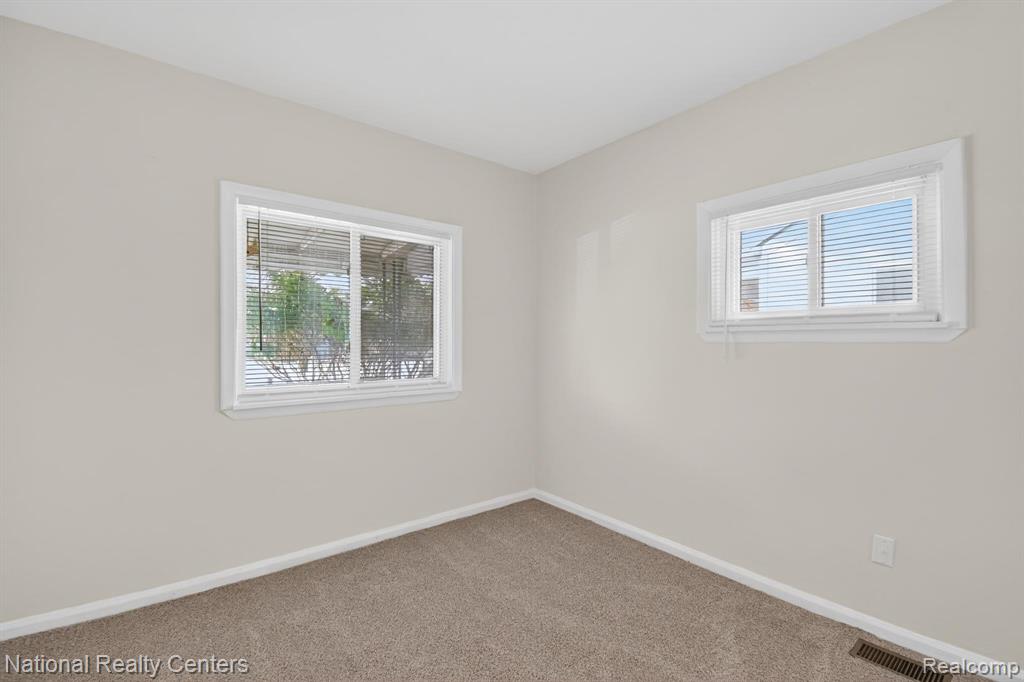 5672 N Linville Street, Westland, MI — Photo 14