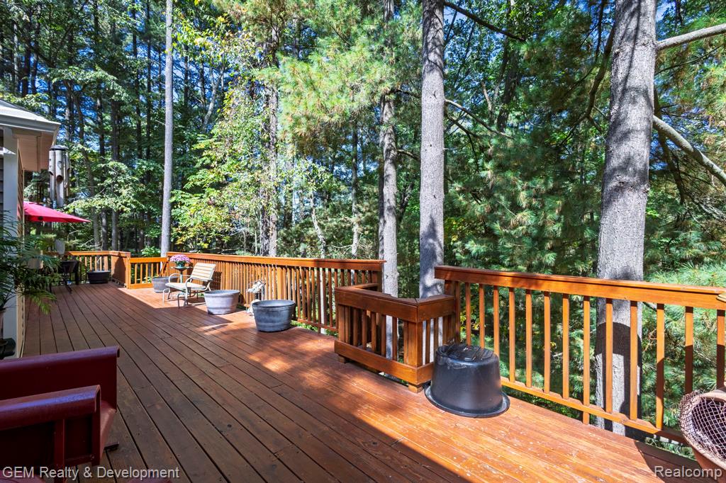 925 Sarah Road, Pinckney, MI 48169 — Photo 35