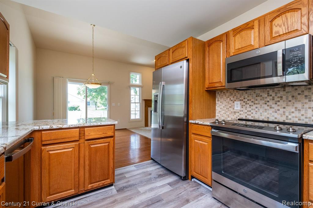 41841 RIVERWOOD Court, Canton, MI 48187 — Photo 16
