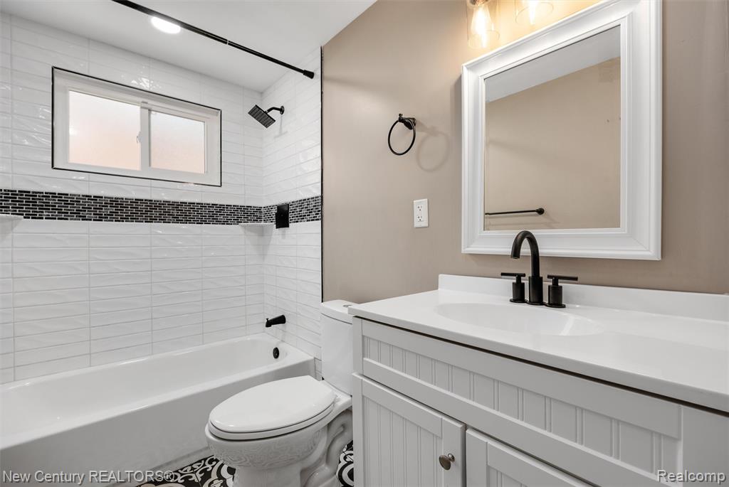 1720 Westbrook Drive, Madison Heights, MI 48071 — Photo 5