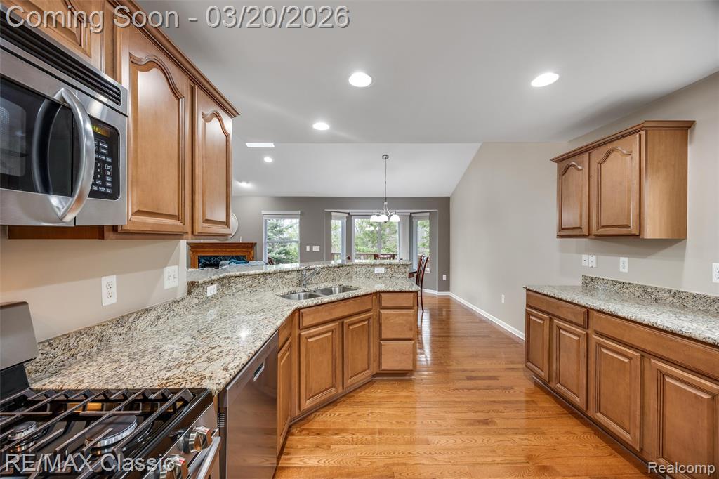 40548 Lenox Park Drive, Novi, MI 48377 — Photo 14