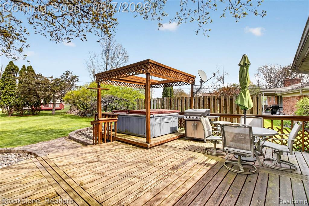 2732 Lacota Road, Waterford, MI 48328 — Photo 35