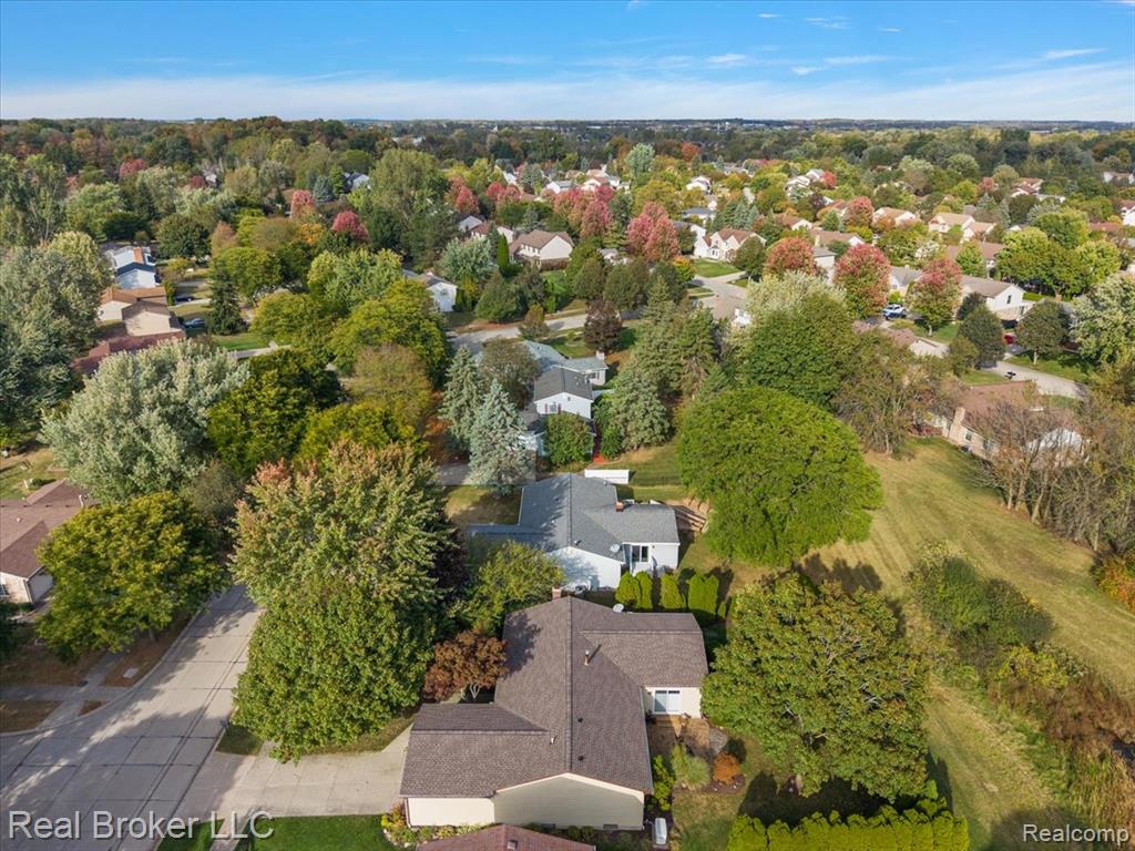24348 Simmons Drive, Novi, MI — Photo 71