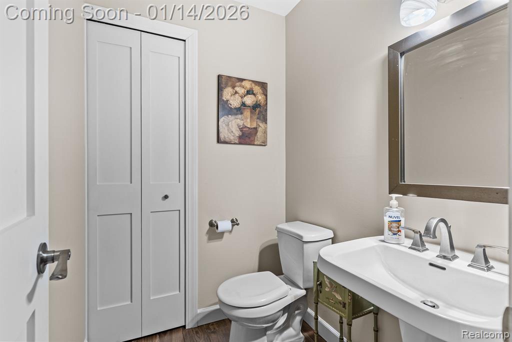 8098 Dover Drive, Grand Blanc, MI 48439 — Photo 13