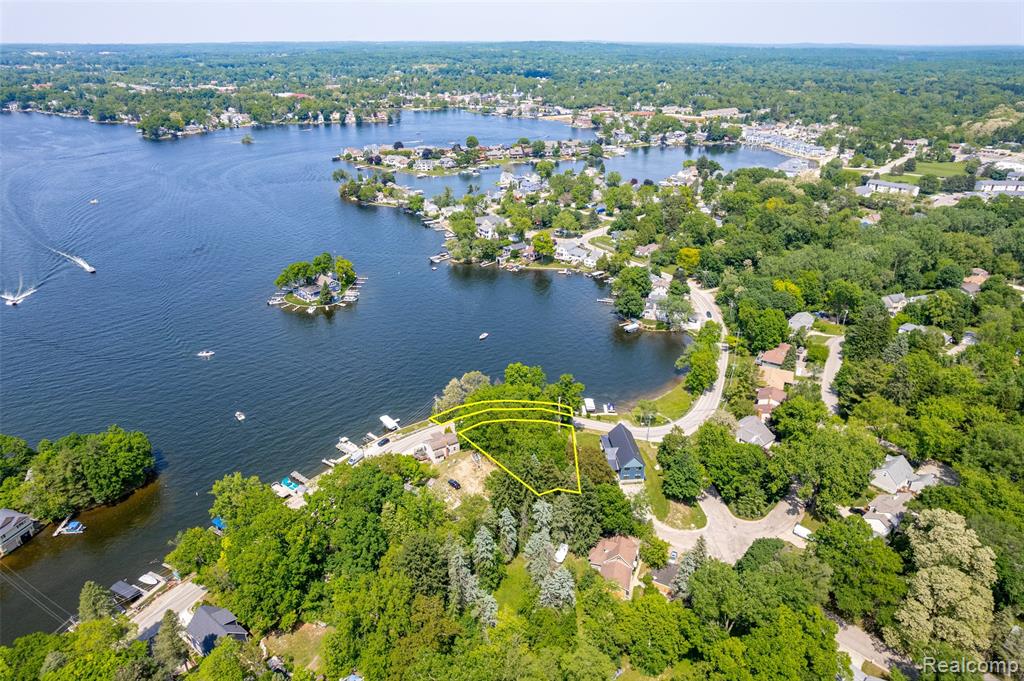 411 Heights Road, Lake Orion, MI 48362 — Photo 6