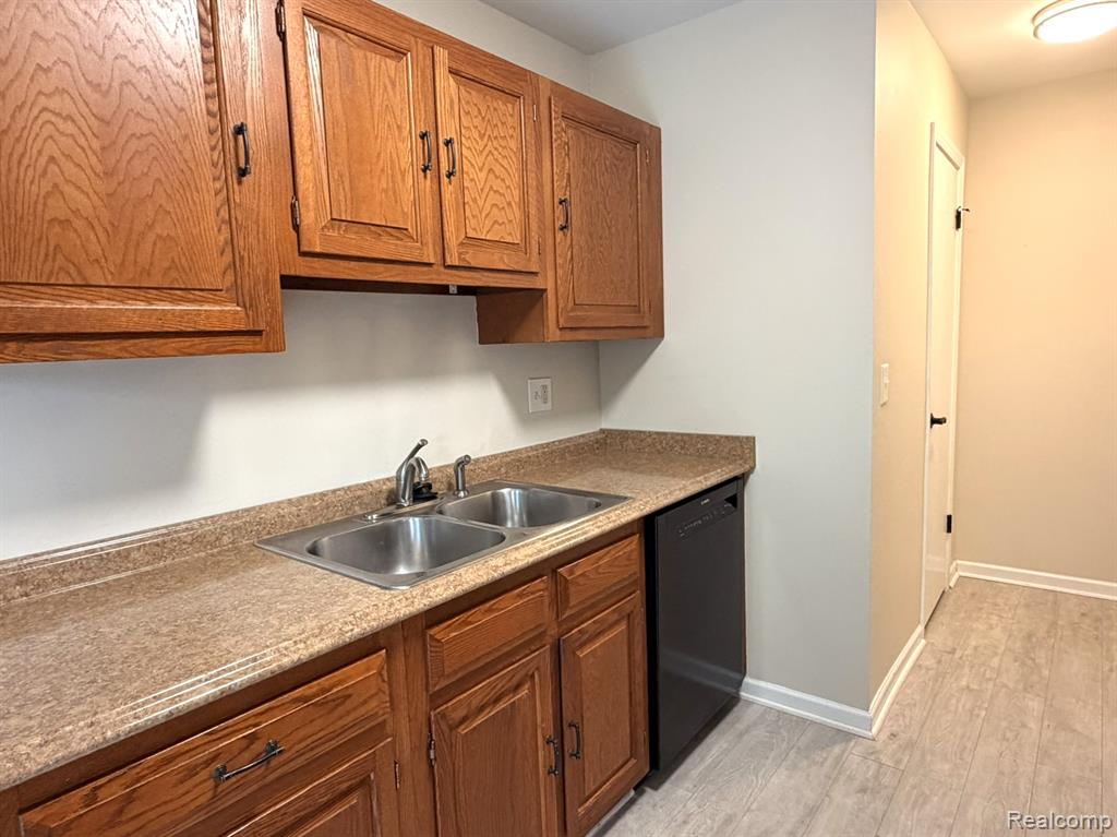41090 Southwind Drive, Canton, MI 48188 — Photo 6