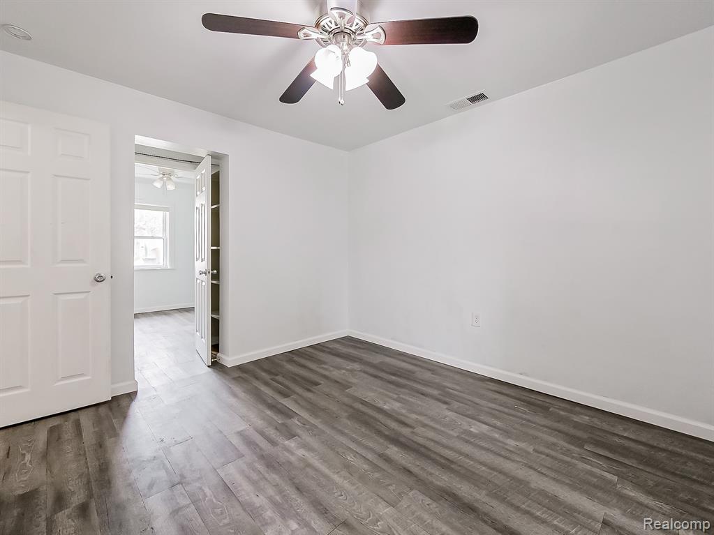5600 Elmgrove Avenue, Warren, MI 48092 — Photo 13
