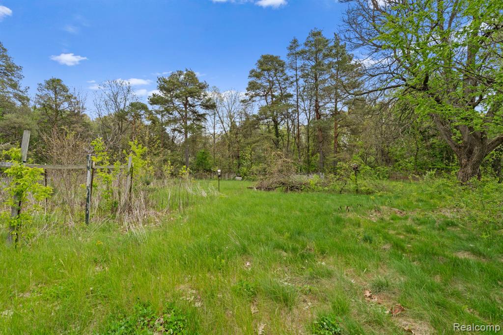 7540 Dexter Pinckney Road, Dexter, MI 48130 — Photo 17