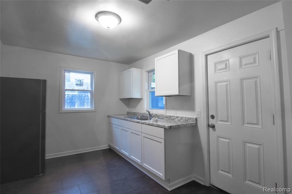 68 N Astor Street, Pontiac, MI 48342 — Photo 9