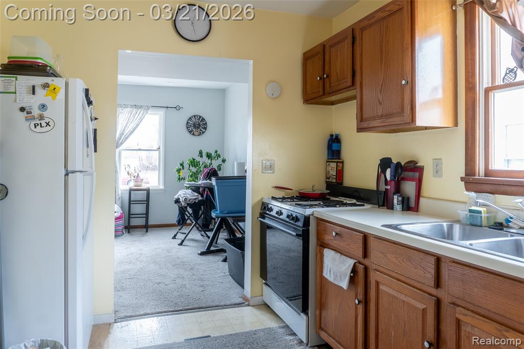 5763 N Silvery Lane, Dearborn Heights, MI 48127 — Photo 17