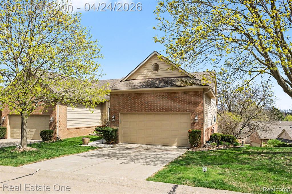 846 Ridgeside Drive, Milford, MI 48381 — Photo 33