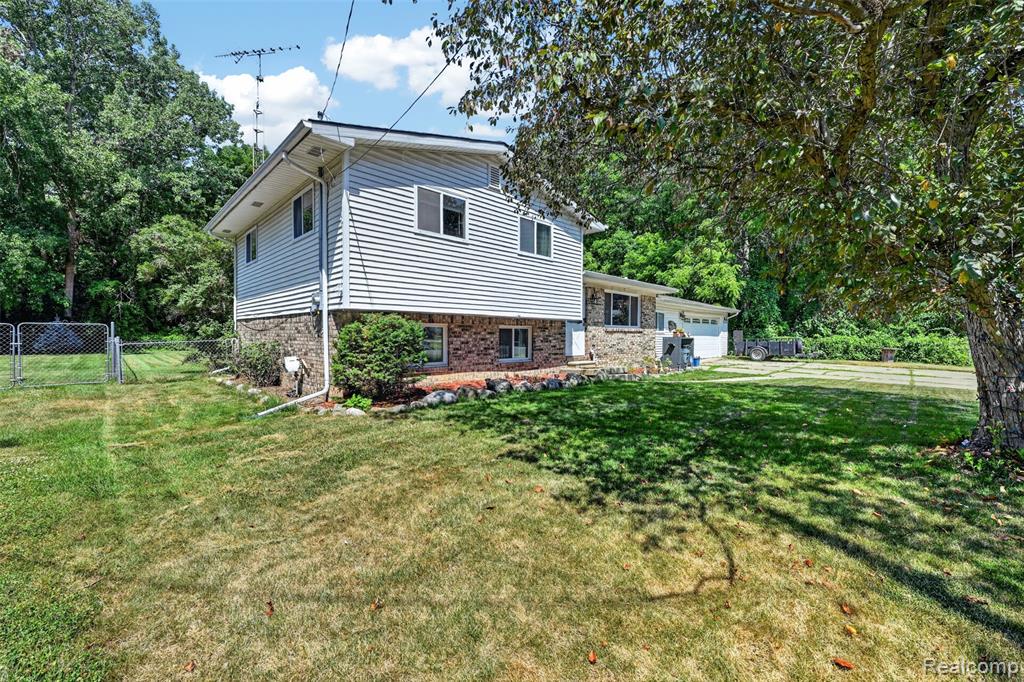 4290 Sulgrave Drive, Swartz Creek, MI 48473 — Photo 3