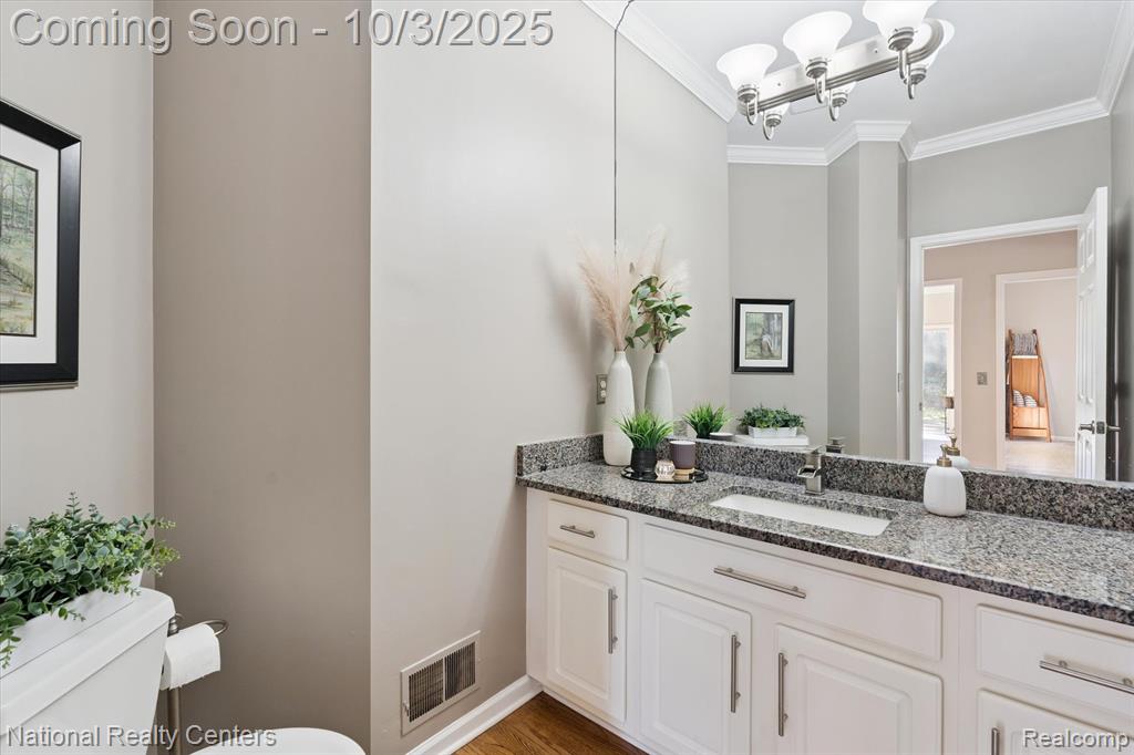 489 Gleneagles, Highland, MI — Photo 28