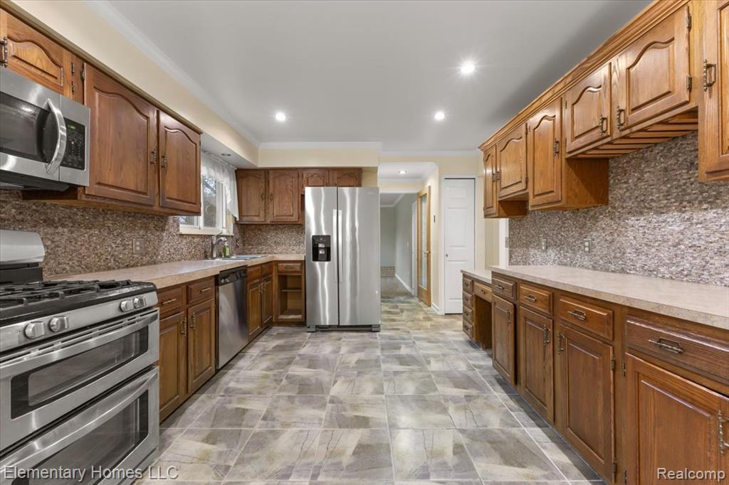 4879 Stoddard Drive, Troy, MI 48085 — Photo 8