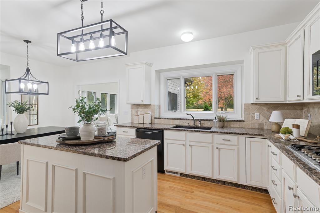47691 Royal Pointe Drive, Canton, MI 48187 — Photo 20