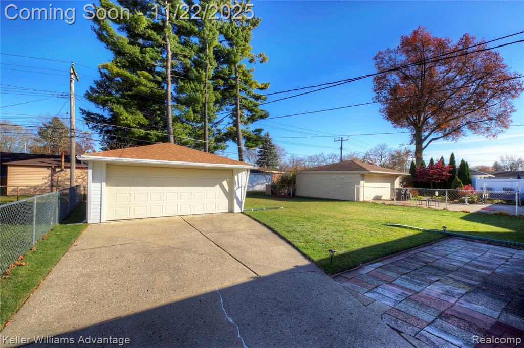 9338 Colorado Street, Livonia, MI 48150 — Photo 37