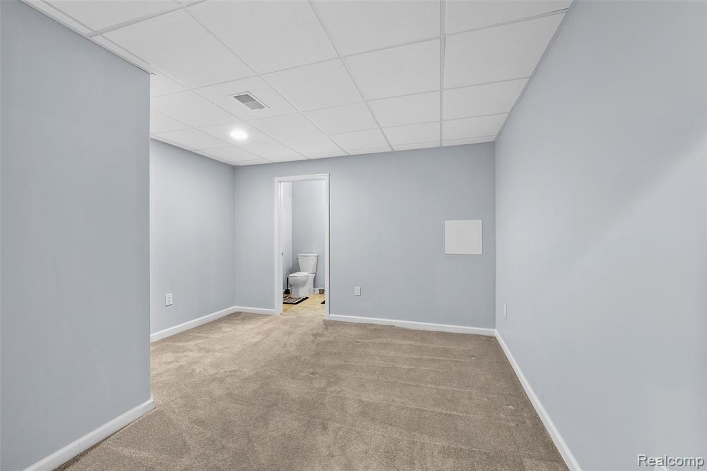 4476 Woodcliff Court, Rochester, MI 48306 — Photo 51