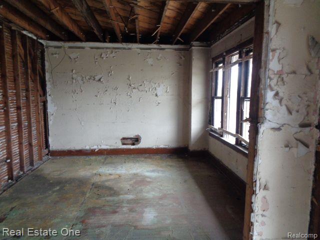 8034 GEORGIA Street, Detroit, MI 48213 — Photo 8