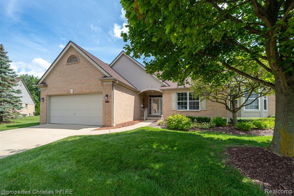 43450 COVE Drive, Clinton Twp, MI 48038 — Photo 3