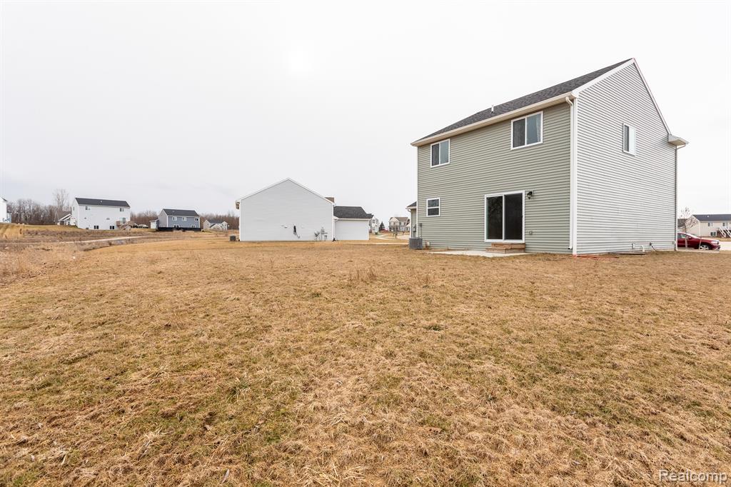 7193 PRIMROSE Lane, Grand Blanc, MI 48439 — Photo 29