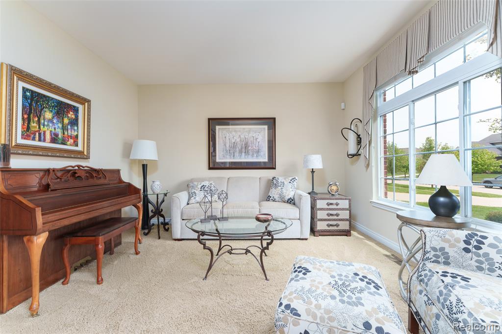 24455 Glenwood Drive, South Lyon, MI 48178 — Photo 6