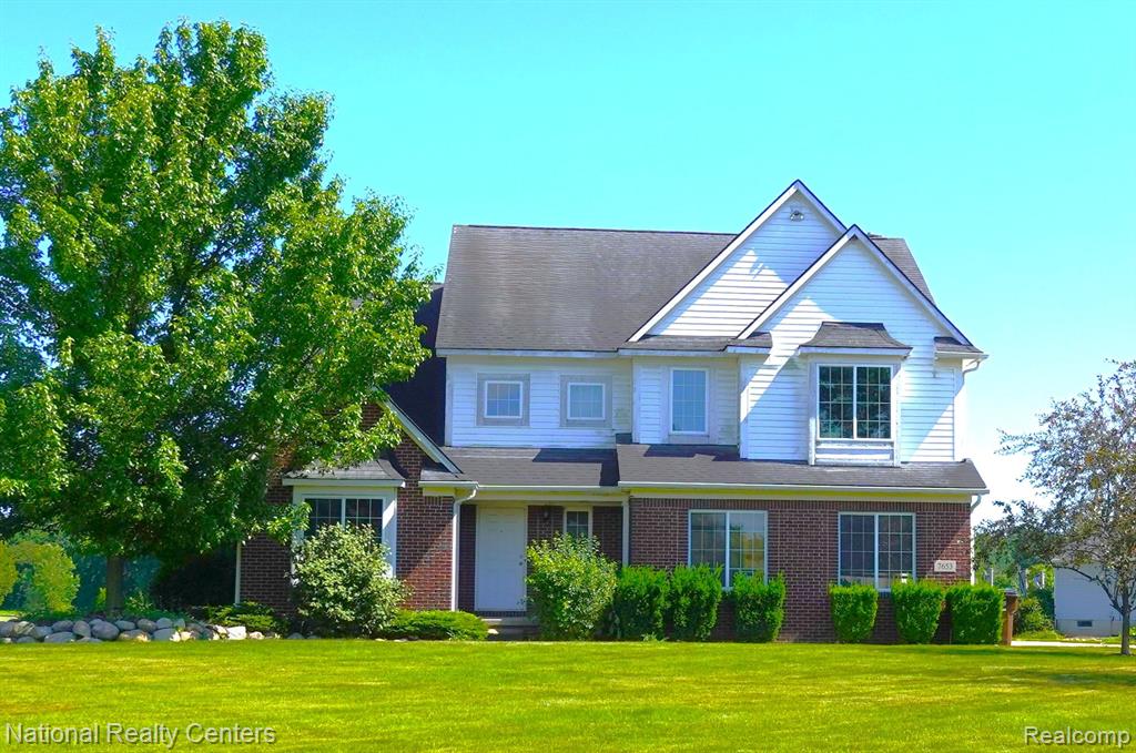 7653 Wood Brook Road, Ann Arbor, MI 48103 — Photo 2