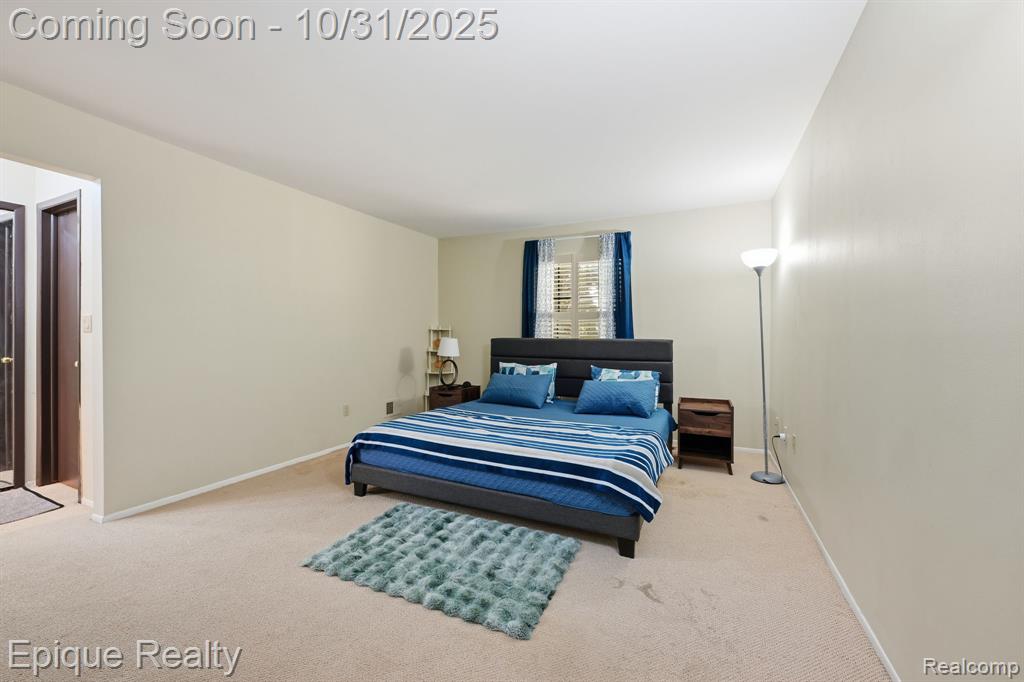 36996 Dartmoor Drive, Farmington Hills, MI 48331 — Photo 13