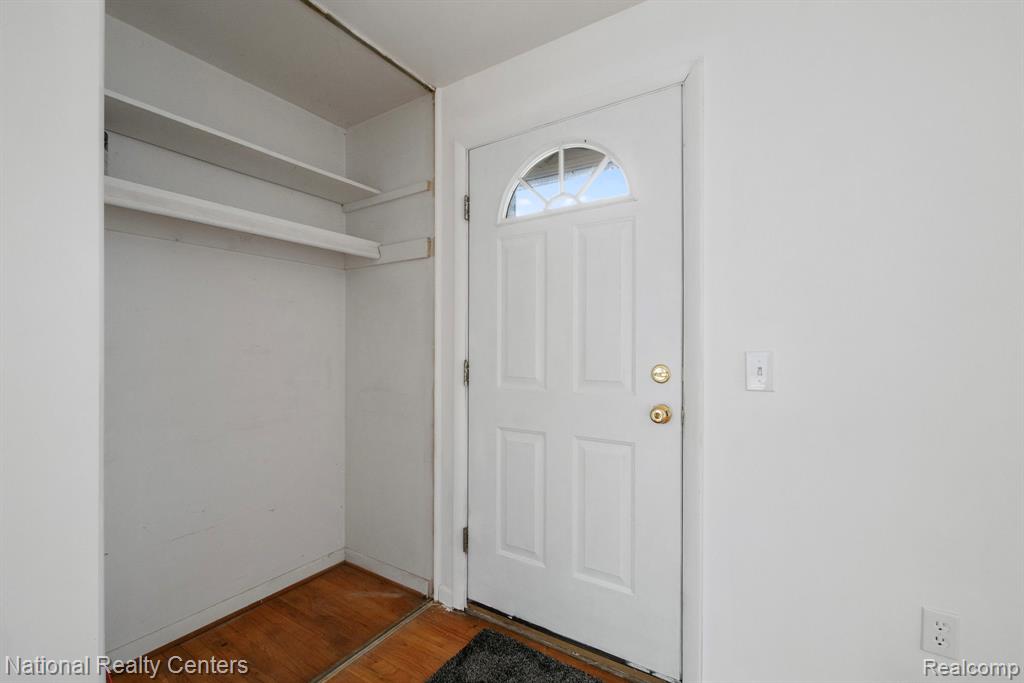 5691 Lake Grove Drive, White Lake, MI 48383 — Photo 6
