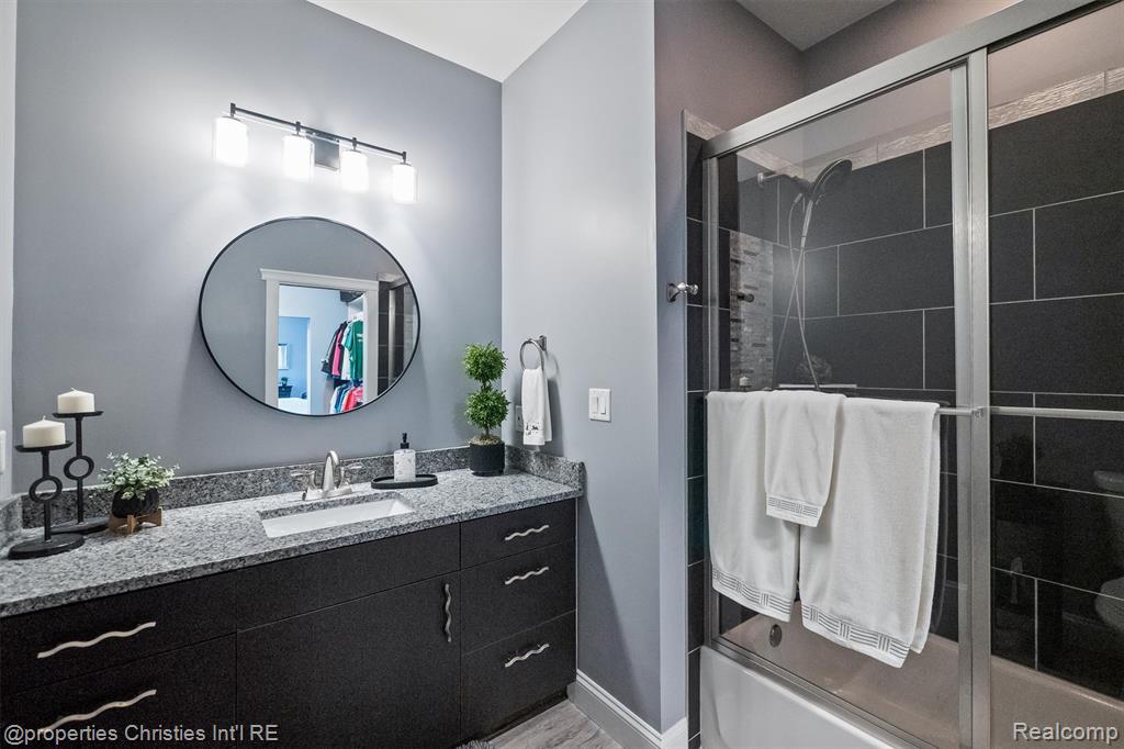 41245 Belvidere Street, Harrison Township, MI — Photo 45