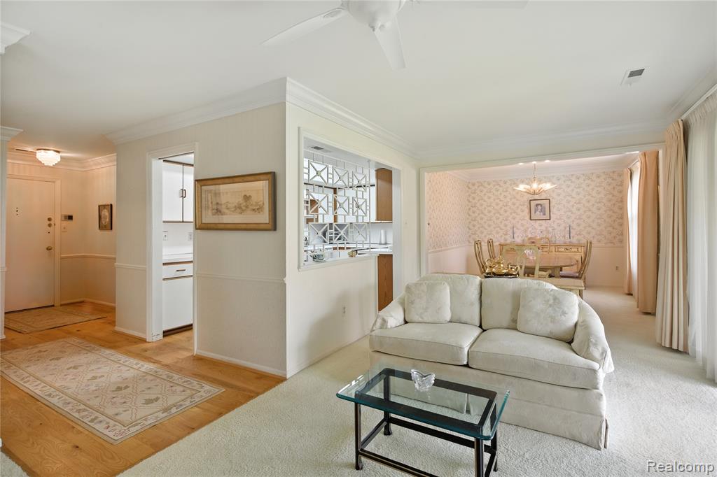 19710 W 13 Mile Road, 211, Beverly Hills, MI 48025 — Photo 11