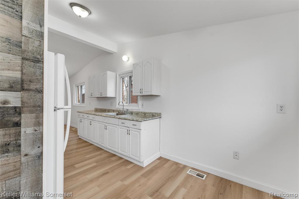 29015 York Street, Inkster, MI 48141 — Photo 8