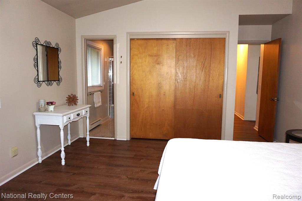4858 GRANDVIEW Drive, Ypsilanti, MI 48197 — Photo 20