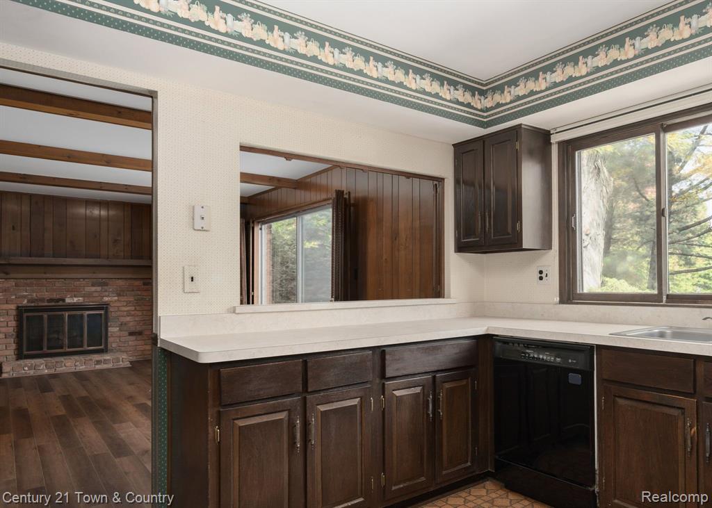 16436 OLD BEDFORD Road, Northville, MI 48168 — Photo 19