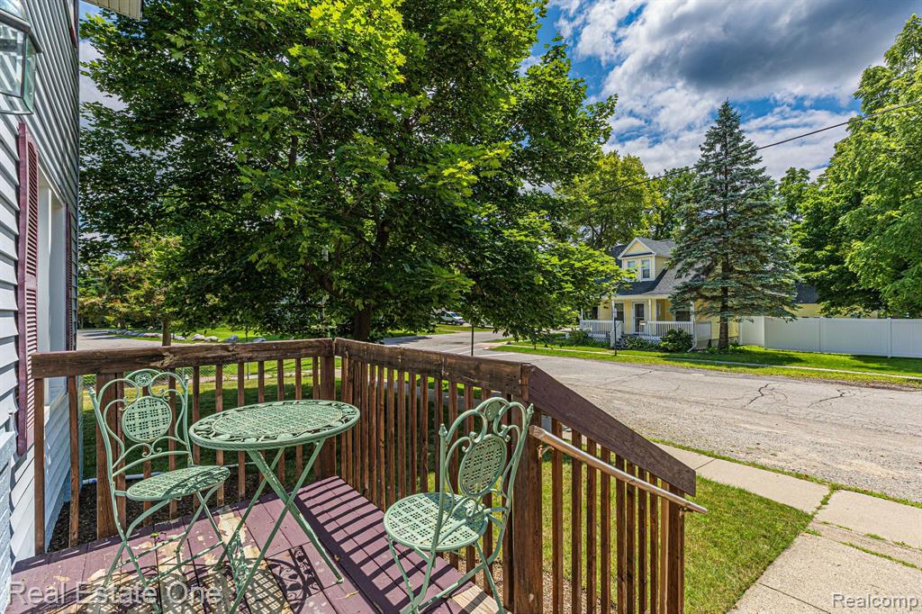 447 E JACKSON Street E, Lake Orion, MI 48362 — Photo 7