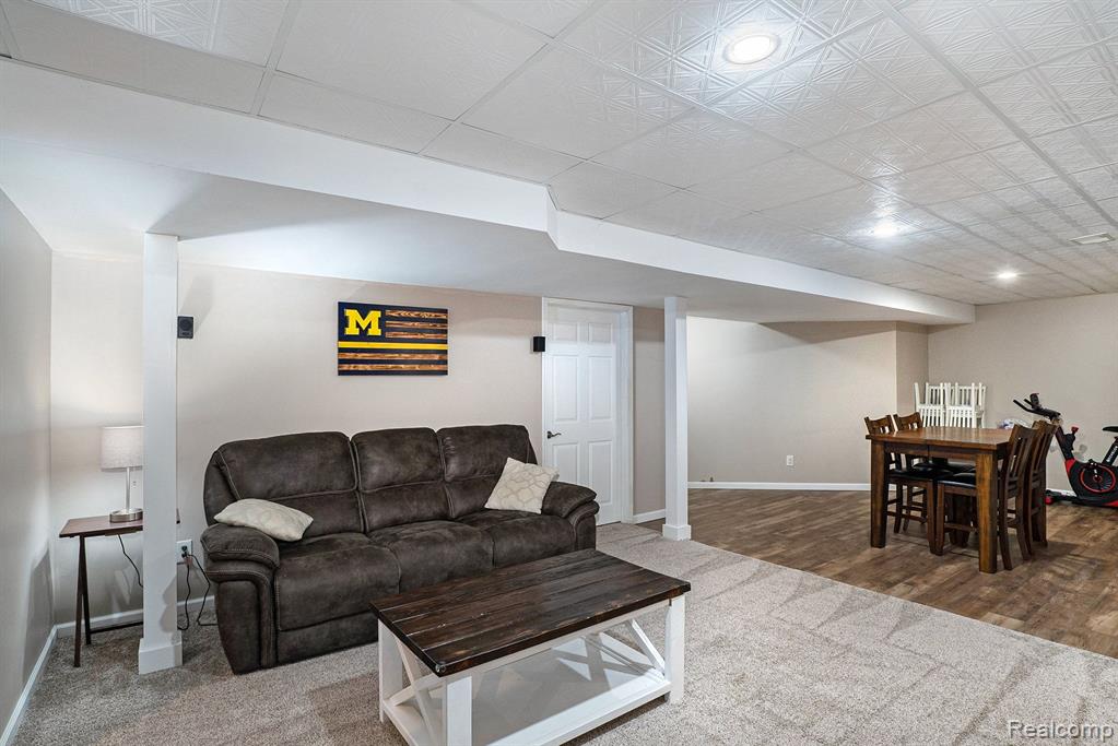 9447 APPLE Court, Fenton, MI 48430 — Photo 21