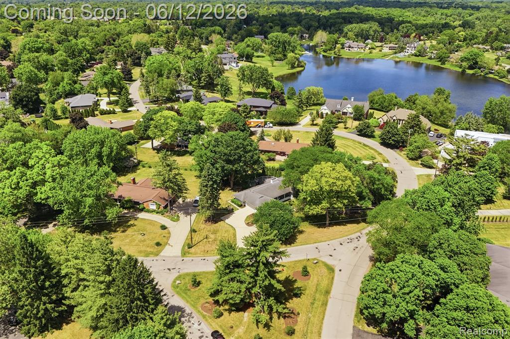 6998 Meadowlake Road, Bloomfield Hills, MI 48301 — Photo 41