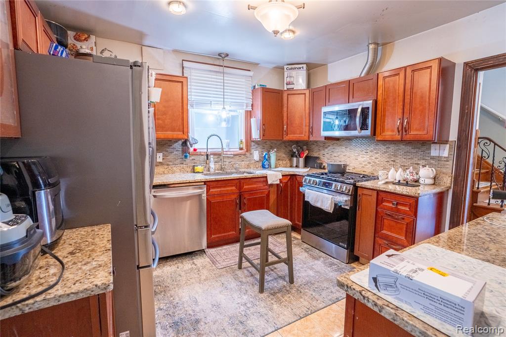 7620 Middlepointe Street, Dearborn, MI 48126 — Photo 8