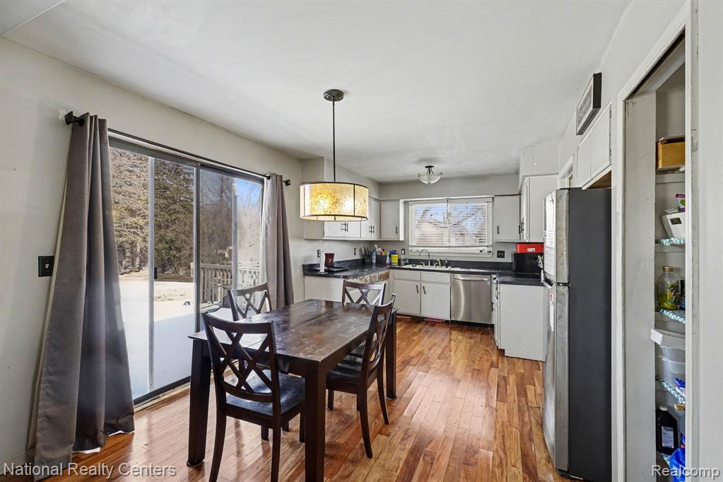 2510 Wenona Drive, Wixom, MI 48393 — Photo 6