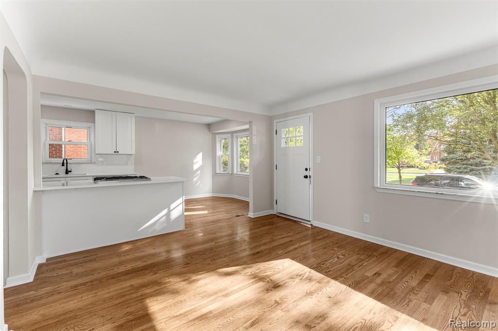 9306 Melbourne Avenue, Allen Park, MI 48101 — Photo 4