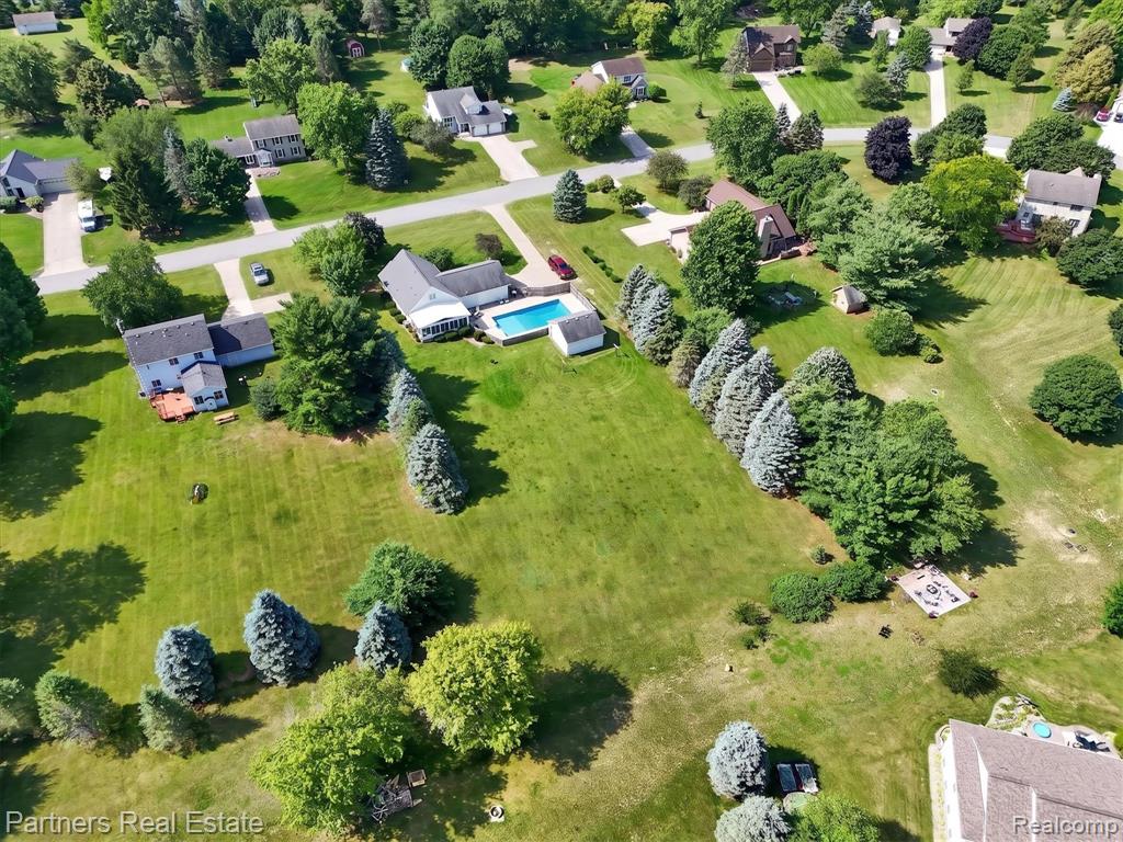 9145 Apple Orchard Drive, Fenton, MI 48430 — Photo 56