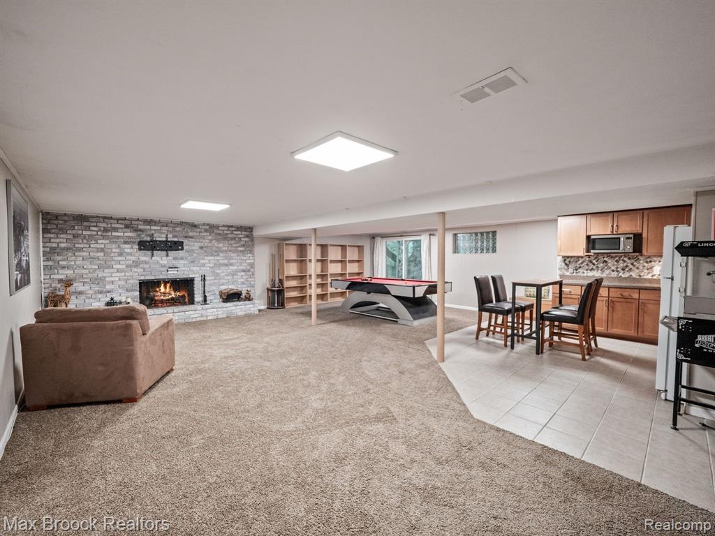 6570 CASTLE Drive, Bloomfield Hills, MI 48301 — Photo 41